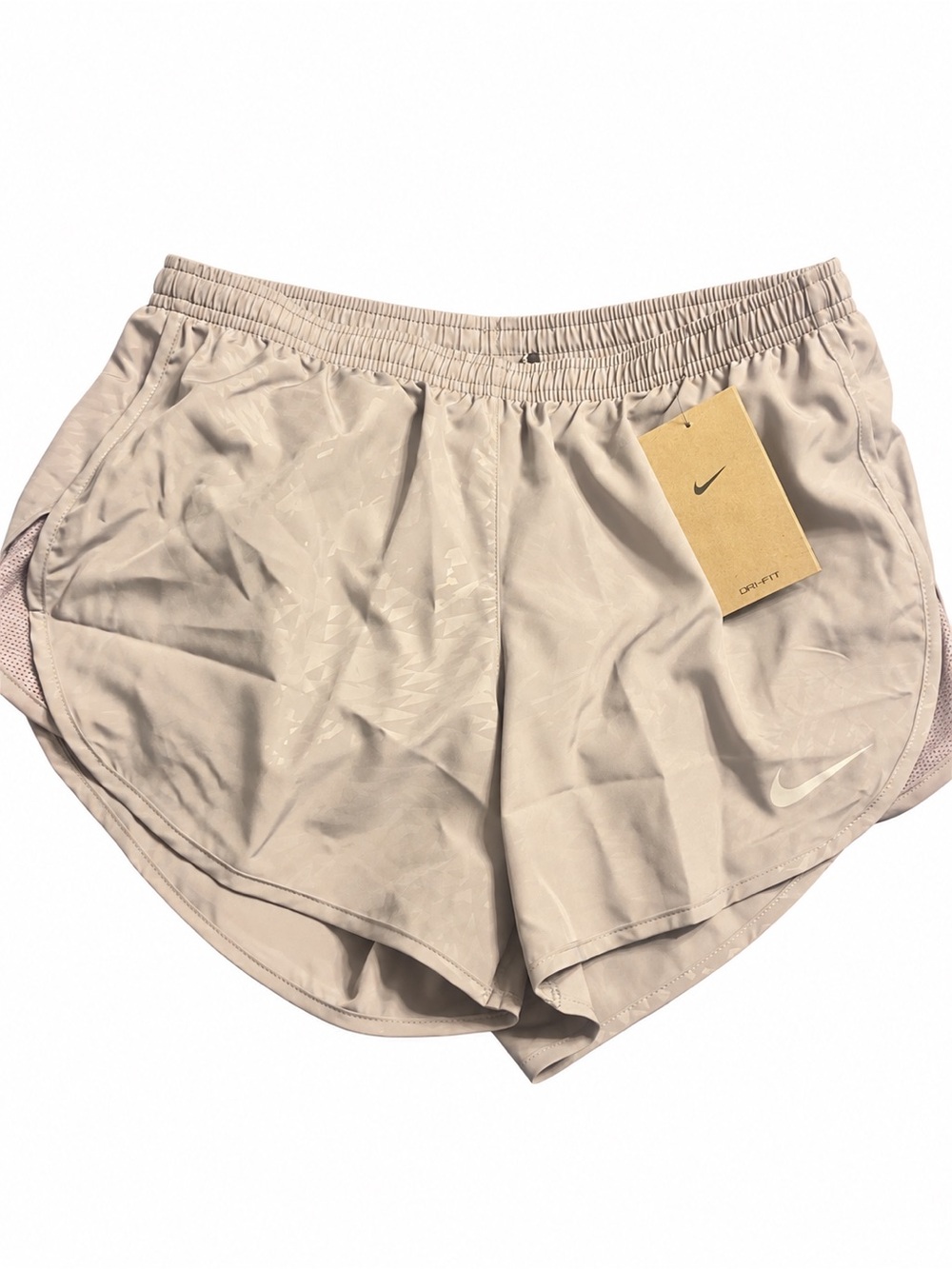 NWT Nike Women's Athletic Running Shoes Shorts in Platinum Size S Retail $48.00
